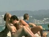 Estamos à procura de pornografia de praia